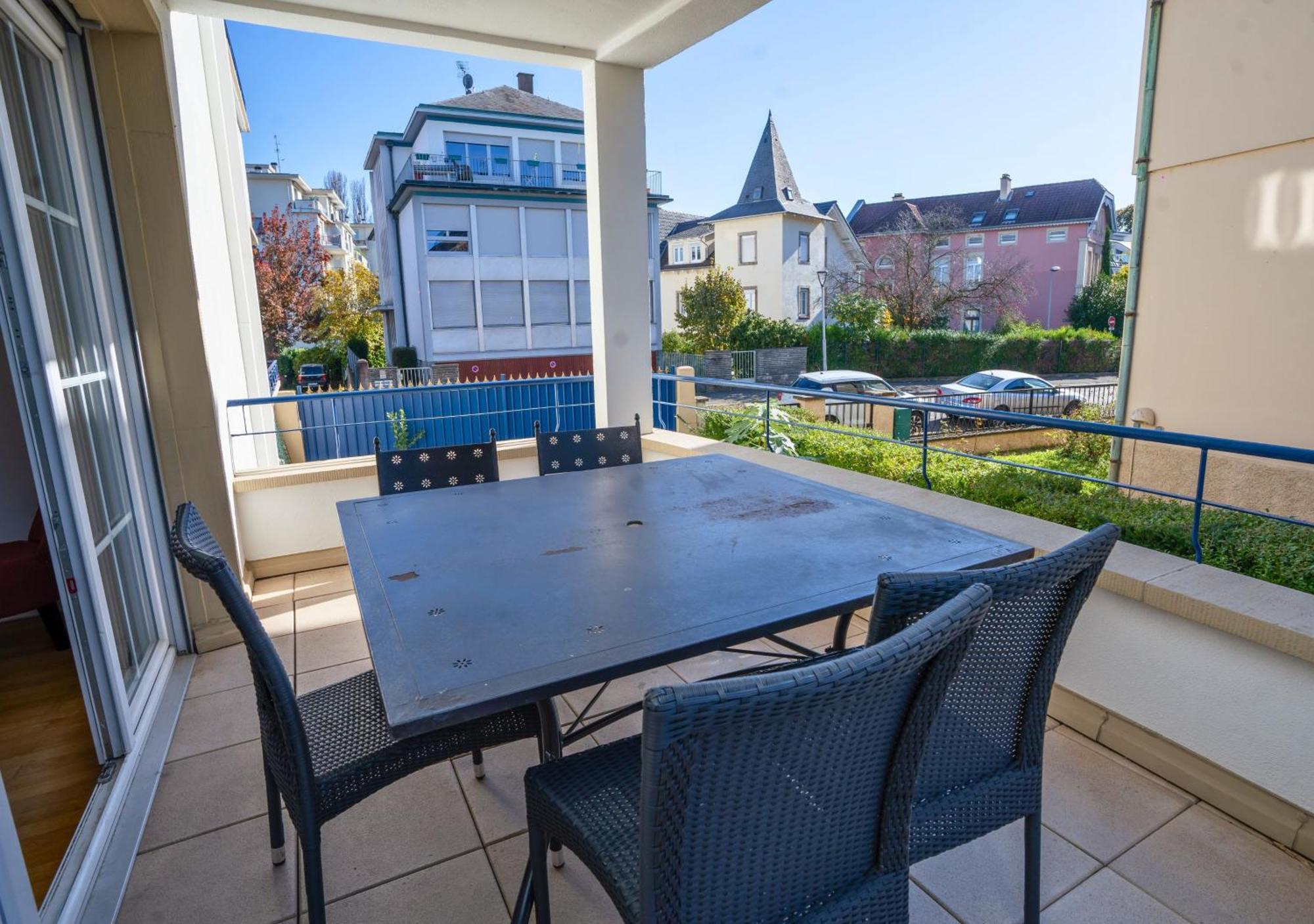 Charmant Appartement Avec Terrasse Dans Villa Straatsburg Buitenkant foto